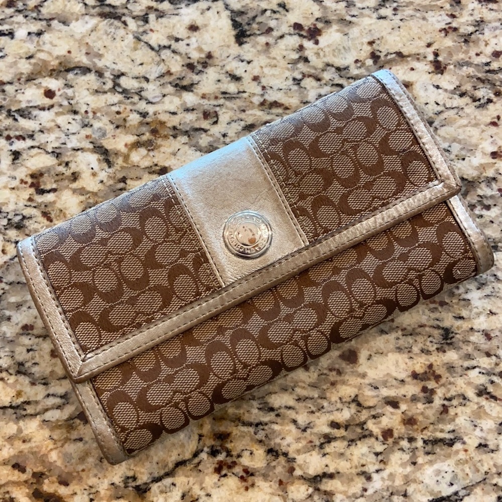 Authentic Coach signature C wallet